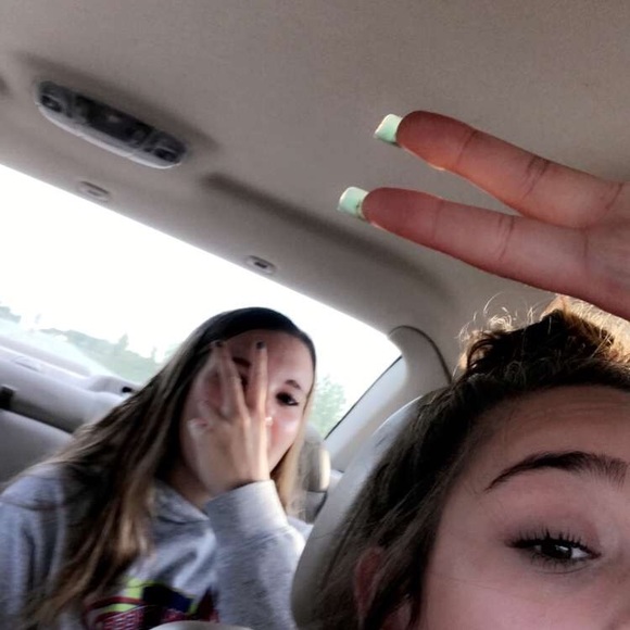 Meet your Posher, Brianna - Picture 1 of 1